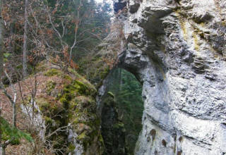 Bulgariens Gebirge - Die Rhodopen - Felsformation Teufelsbrücke