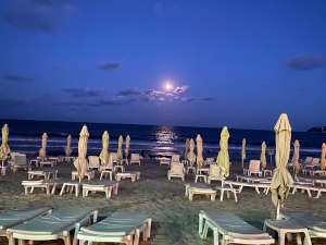 Varna - Vollmond am Meer